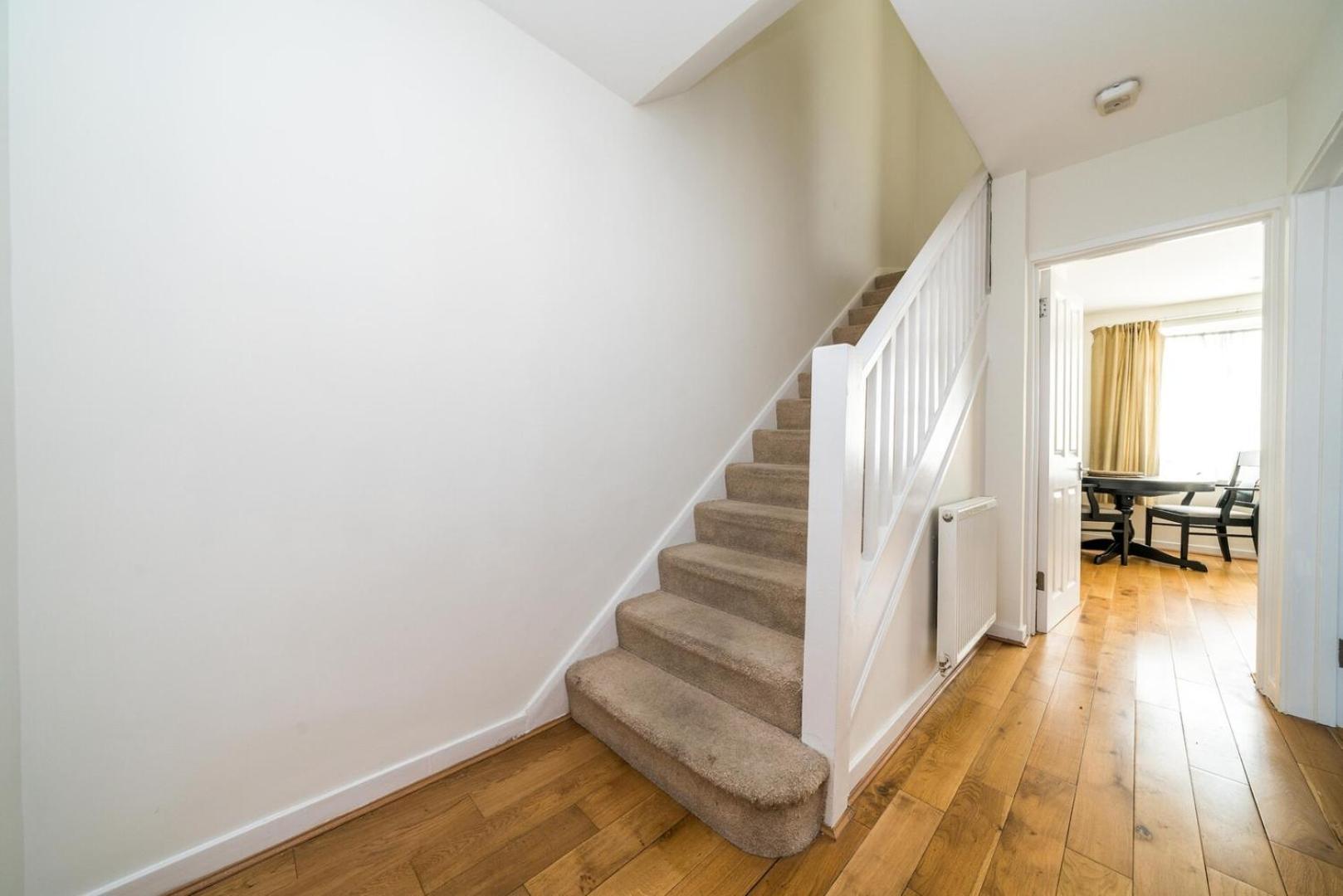 New 2Bd Flat Heart Of Battersea - Close To Station London Eksteriør billede